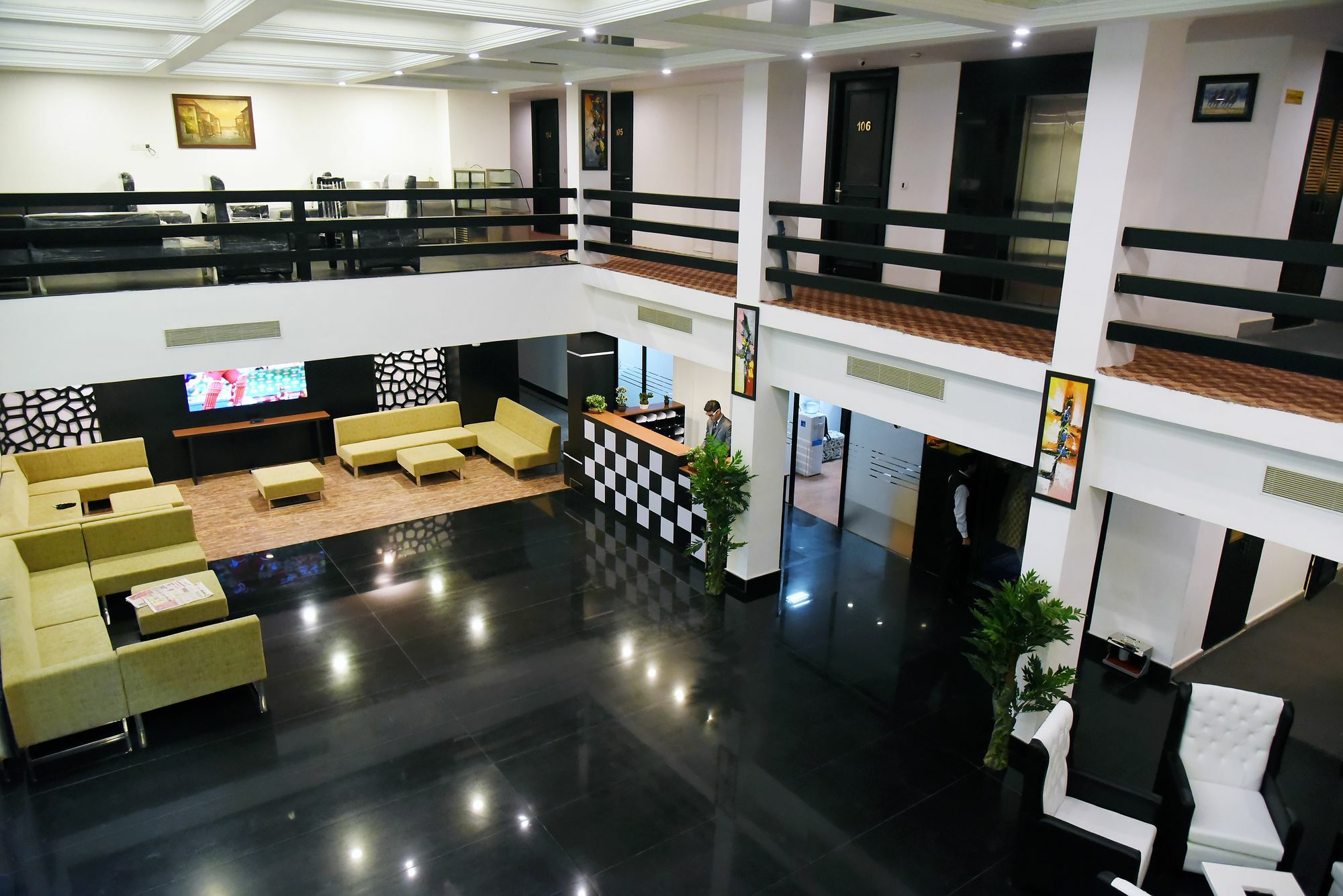 Hotel Rose Petal Srinagar Екстериор снимка